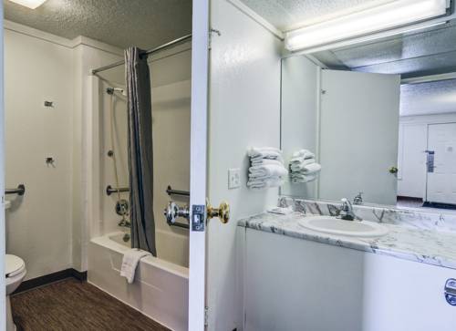 Imagen de la habitación del Motel 6 Washington Pennsylvania. Foto 6