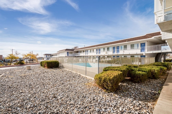 Imagen de la piscina del Motel 6 Wendover, Ut. Foto 18