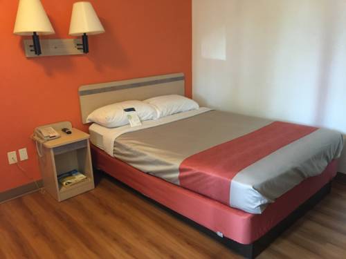 Imagen de la habitación del Motel 6 Yreka, Ca. Foto 5
