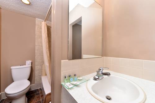 Imagen de la habitación del Motel 8, Olds. Foto 13