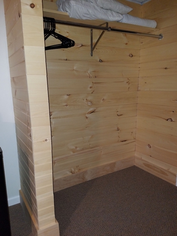 Imagen de la habitación del Motel A Holiday. Foto 18