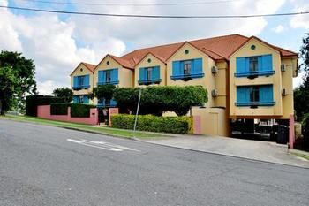 Imagen de la piscina del Motel Aaa Albion Manor Apartments and. Foto 13