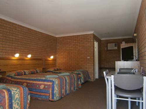 Imagen de la habitación del Motel Aaron Inn. Foto 3