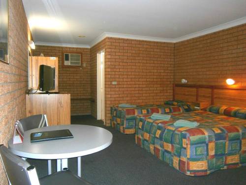 Imagen de la habitación del Motel Aaron Inn. Foto 5