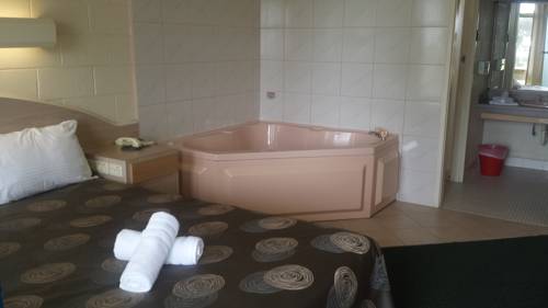 Imagen de la habitación del Motel Absolute Lakes Entrance. Foto 2