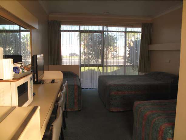 Imagen de la habitación del Motel Acacia Griffith. Foto 5
