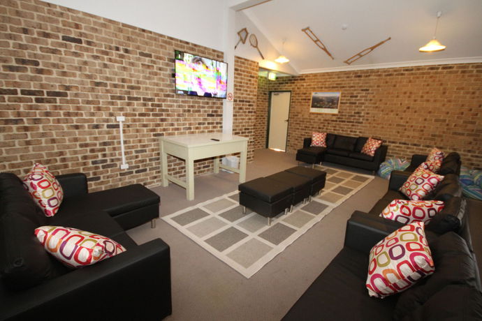 Imagen de los exteriores del Motel Acacia Snowy. Foto 10