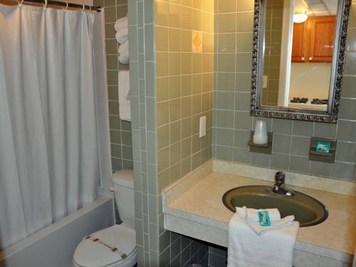 Imagen de la habitación del Motel Admiral Resort. Foto 2