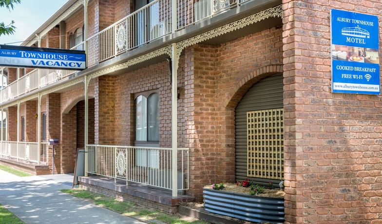 Imagen de los exteriores del Motel Albury Townhouse. Foto 18