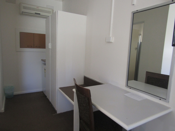 Imagen de los interiores del Motel Allonville. Foto 14