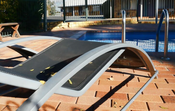 Imagen de la piscina del Motel Almond Inn. Foto 33