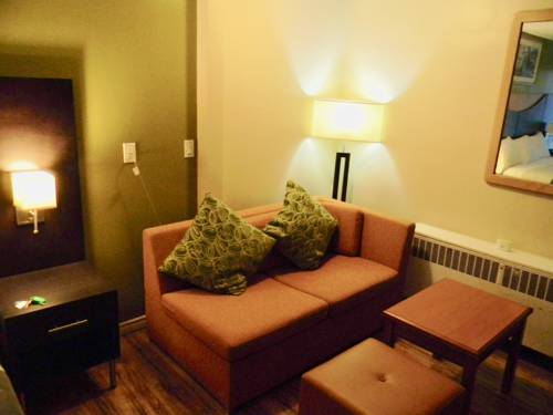 Imagen de la habitación del Motel American Plaza. Foto 13