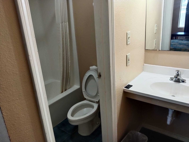 Imagen de la habitación del Motel American, San Antonio. Foto 9