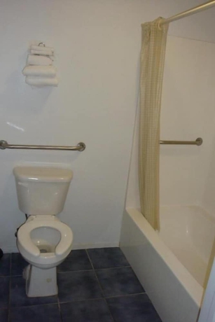 Imagen de la habitación del Motel American, San Antonio. Foto 11