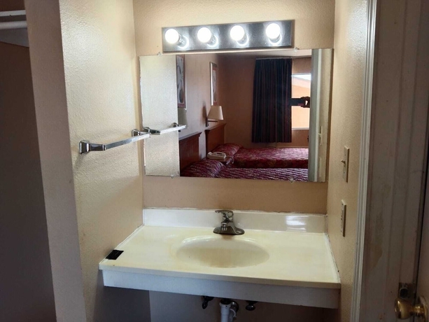Imagen de la habitación del Motel American, San Antonio. Foto 13