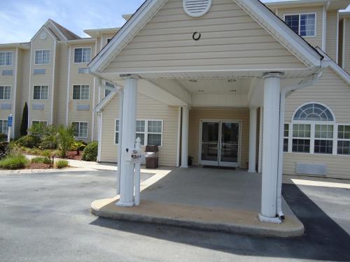 Imagen general del Motel Americas Best Value Inn & Suites Brunswick. Foto 5