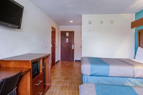 Imagen de la habitación del Motel Americas Best Value Inn & Suites Brunswick. Foto 19