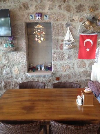 Imagen de los interiores del Motel Assos Nazan Restoran Beach. Foto 15