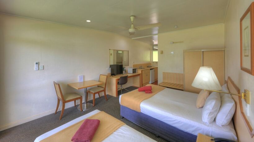 Imagen de la habitación del Motel Atherton. Foto 14