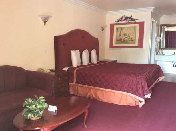 Imagen de los exteriores del Motel Azusa Inn. Foto 5