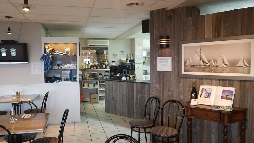 Imagen del bar/restaurante del Motel Baie St Catherine. Foto 4