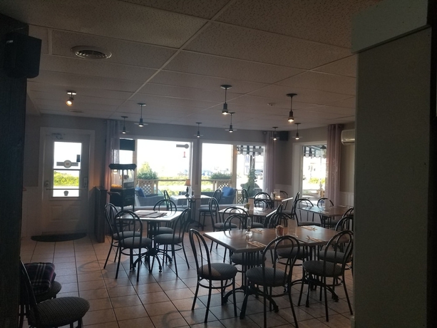 Imagen del bar/restaurante del Motel Baie St Catherine. Foto 6