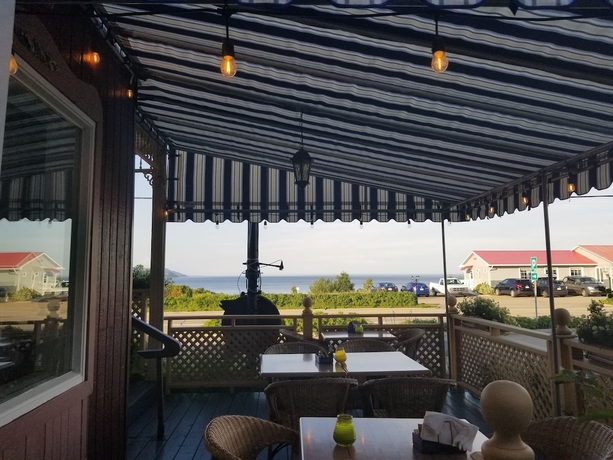 Imagen del bar/restaurante del Motel Baie St Catherine. Foto 9