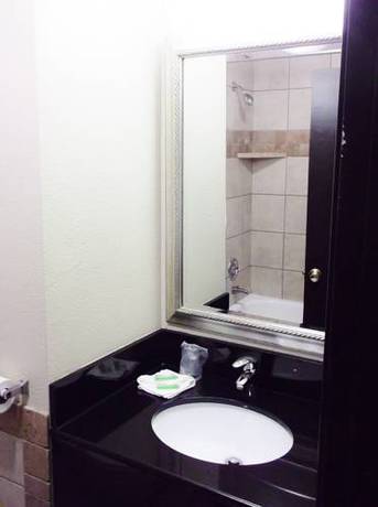 Imagen de la habitación del Motel Banfield. Foto 14