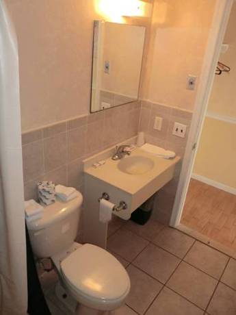 Imagen de la habitación del Motel Bay Breeze. Foto 11