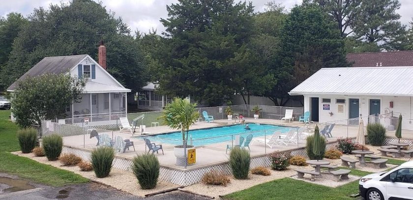 Imagen de la piscina del Motel Beach Bum West-O. Foto 19