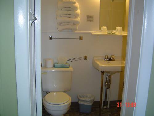 Imagen de la habitación del Motel Bel-air. Foto 4