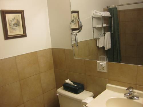 Imagen de la habitación del Motel Bel-eau. Foto 7