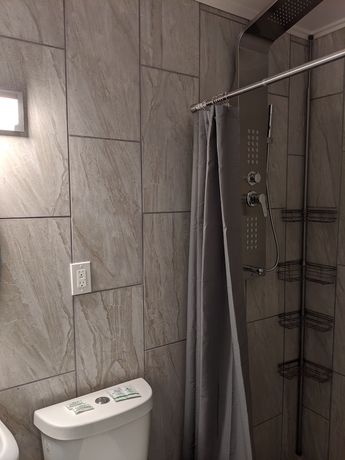 Imagen de la habitación del Motel Belle-aire. Foto 8