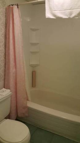 Imagen de la habitación del Motel Bellevue, Ste Anne de Beaupre. Foto 15