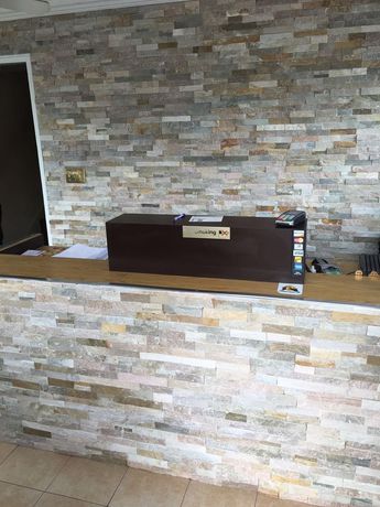Imagen de los interiores del Motel Bestway. Foto 16