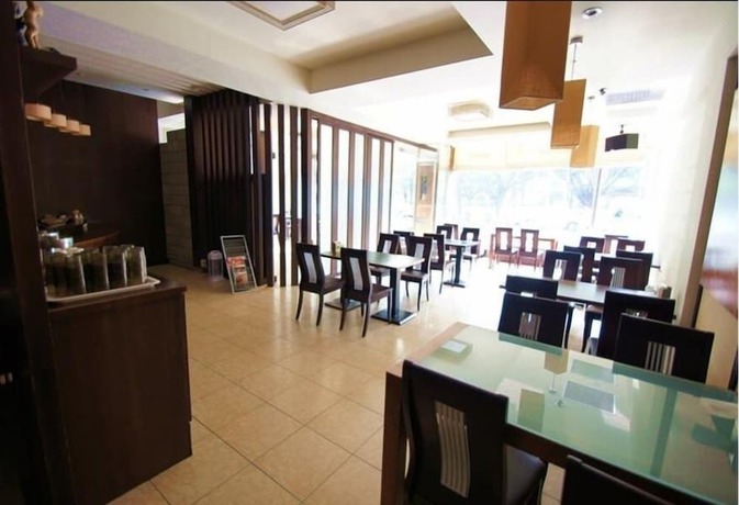 Imagen del bar/restaurante del Motel Beveriy Garden. Foto 7