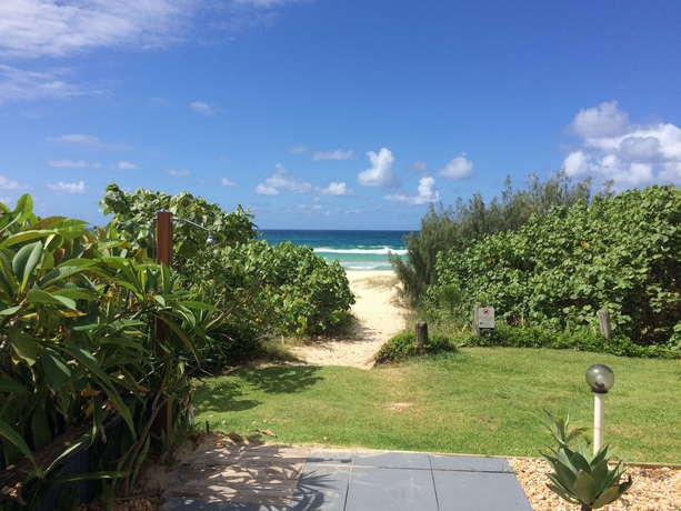Imagen de los exteriores del Motel Bilinga Beach. Foto 10