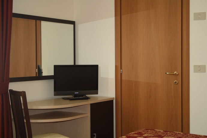Imagen de la habitación del Motel Boston, Silvi. Foto 6