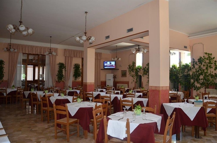 Imagen del bar/restaurante del Motel Boston, Silvi. Foto 3