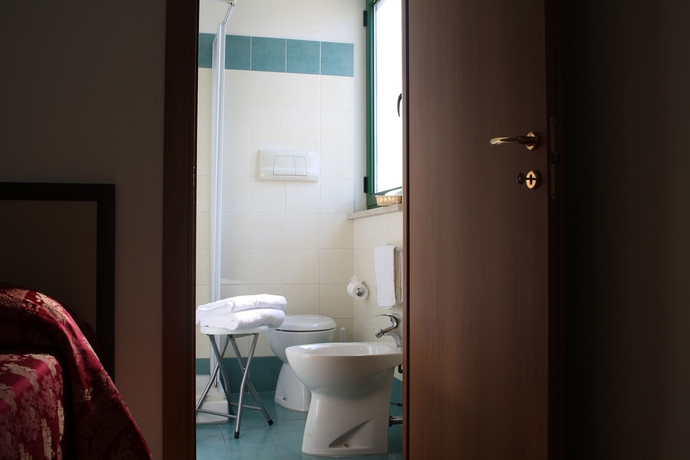 Imagen de la habitación del Motel Boston, Silvi. Foto 12