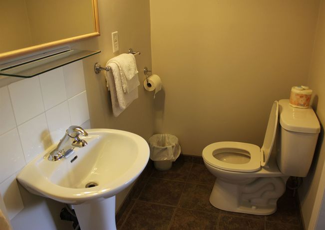 Imagen de los exteriores del Motel Boundary. Foto 14