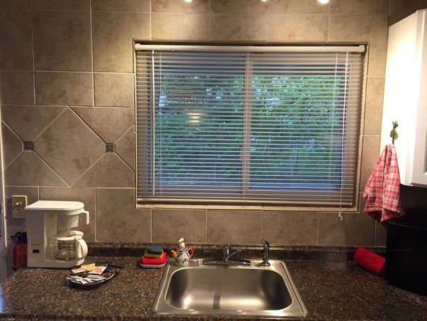 Imagen de los interiores del Motel Bowen's By The Bays. Foto 15