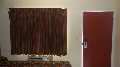 Imagen de la habitación del Motel Budget Inn San Gabriel. Foto 7