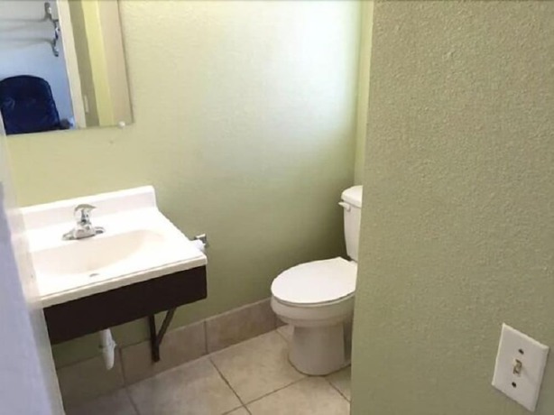 Imagen de la habitación del Motel Budget Inn, Tallahassee. Foto 5
