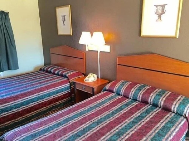Imagen de la habitación del Motel Budget Inn, Tallahassee. Foto 10