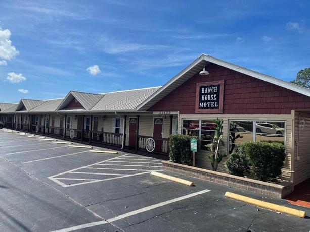 Imagen de los exteriores del Motel Buffalo Chips Ranch House. Foto 13