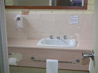 Imagen de la habitación del Motel Burwood East. Foto 5