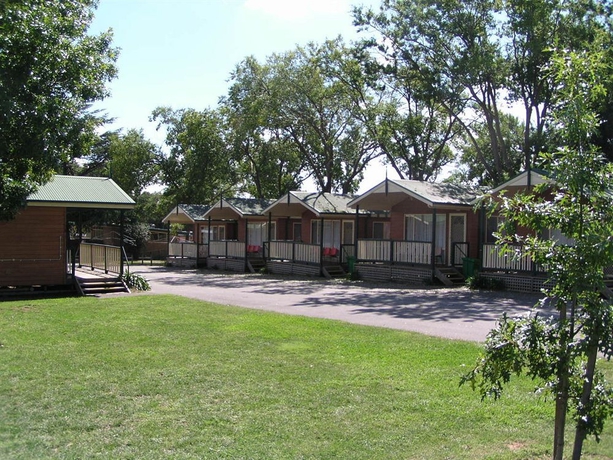 Imagen de los exteriores del Motel Canberra Carotel. Foto 12