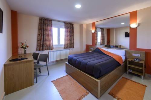 Imagen de la habitación del Motel Cancún Avilés. Foto 3