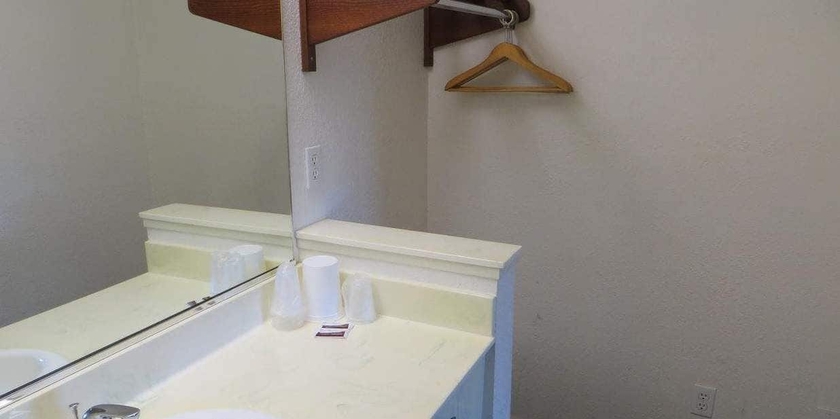 Imagen de la habitación del Motel Capri, Redwood Junction. Foto 3